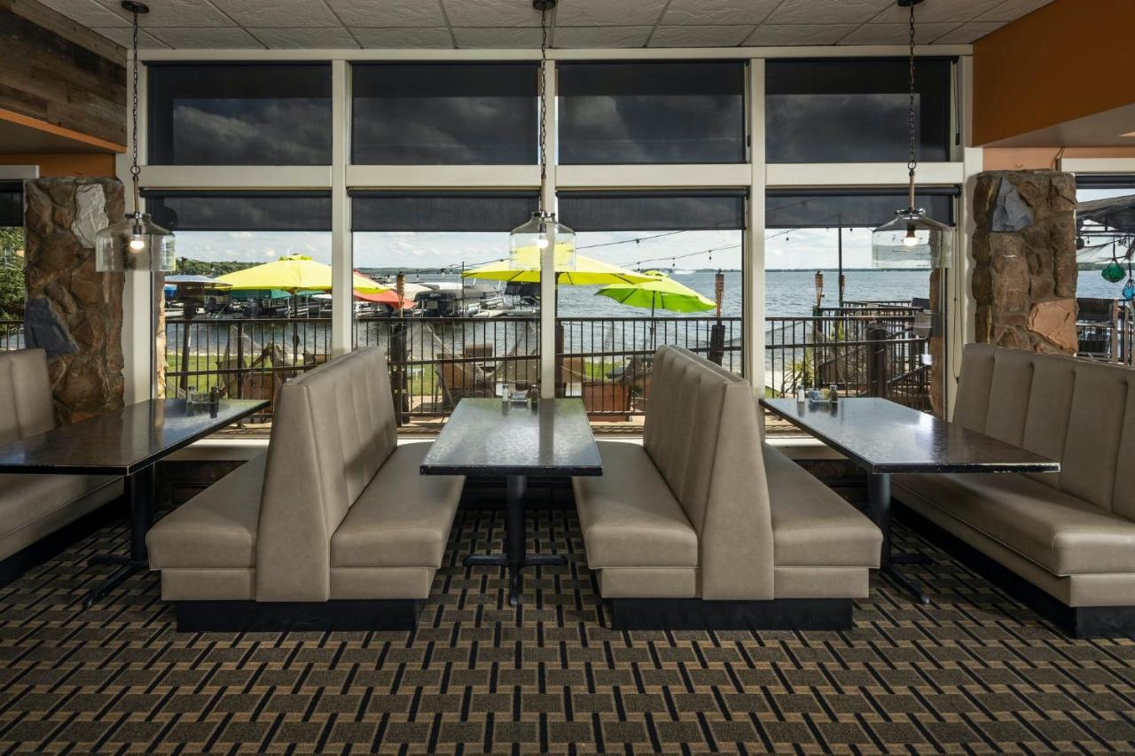 Holiday Inn Detroit Lakes By Ihg Экстерьер фото