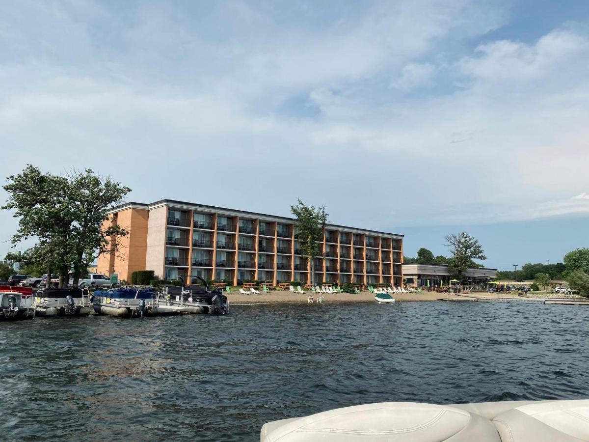 Holiday Inn Detroit Lakes By Ihg Экстерьер фото