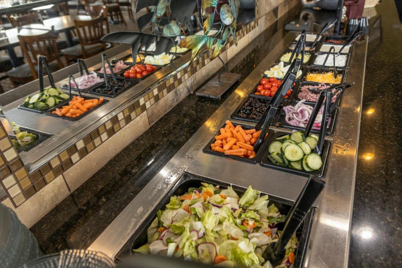 Holiday Inn Detroit Lakes By Ihg Экстерьер фото