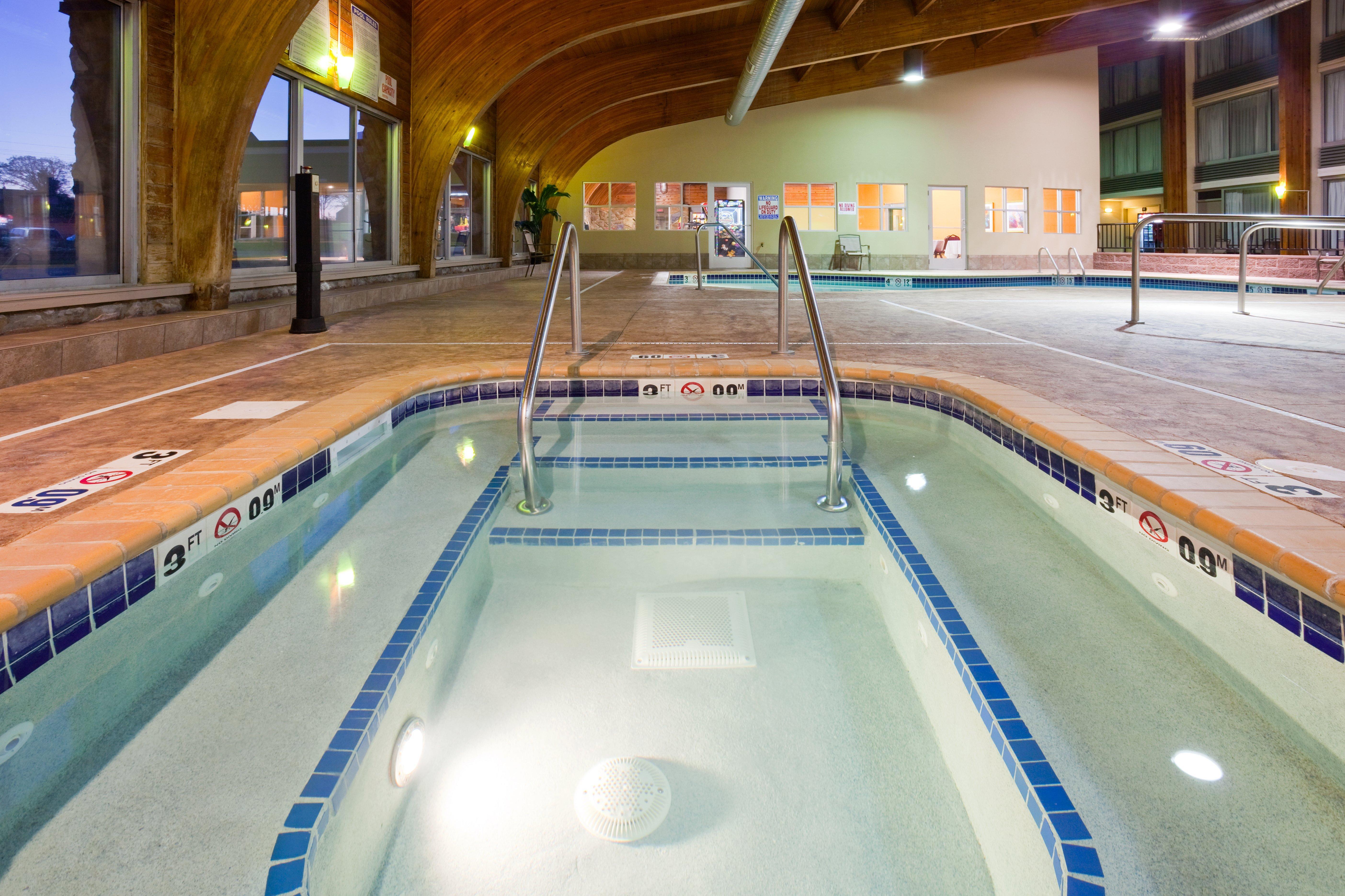 Holiday Inn Detroit Lakes By Ihg Экстерьер фото