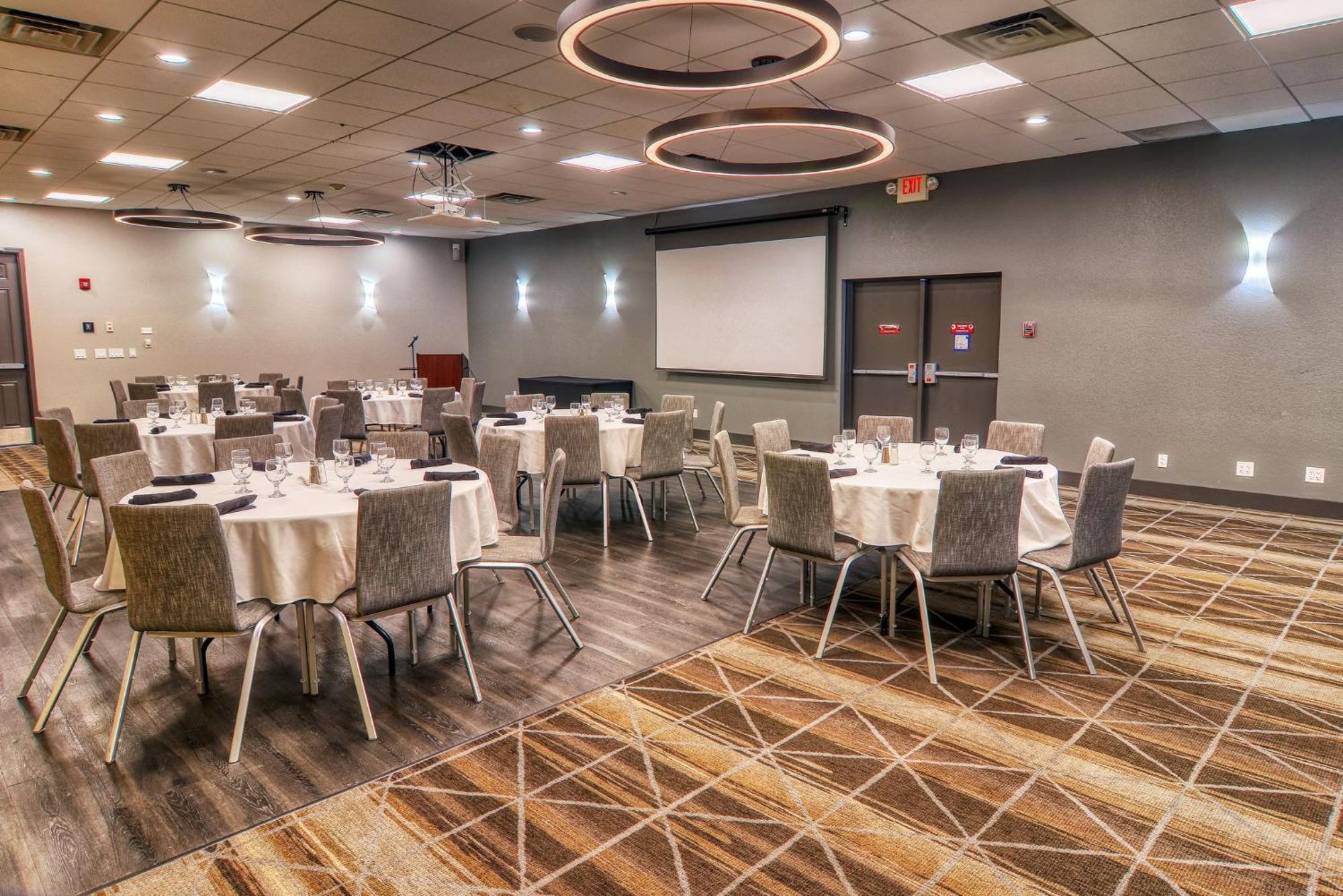 Holiday Inn Detroit Lakes By Ihg Экстерьер фото