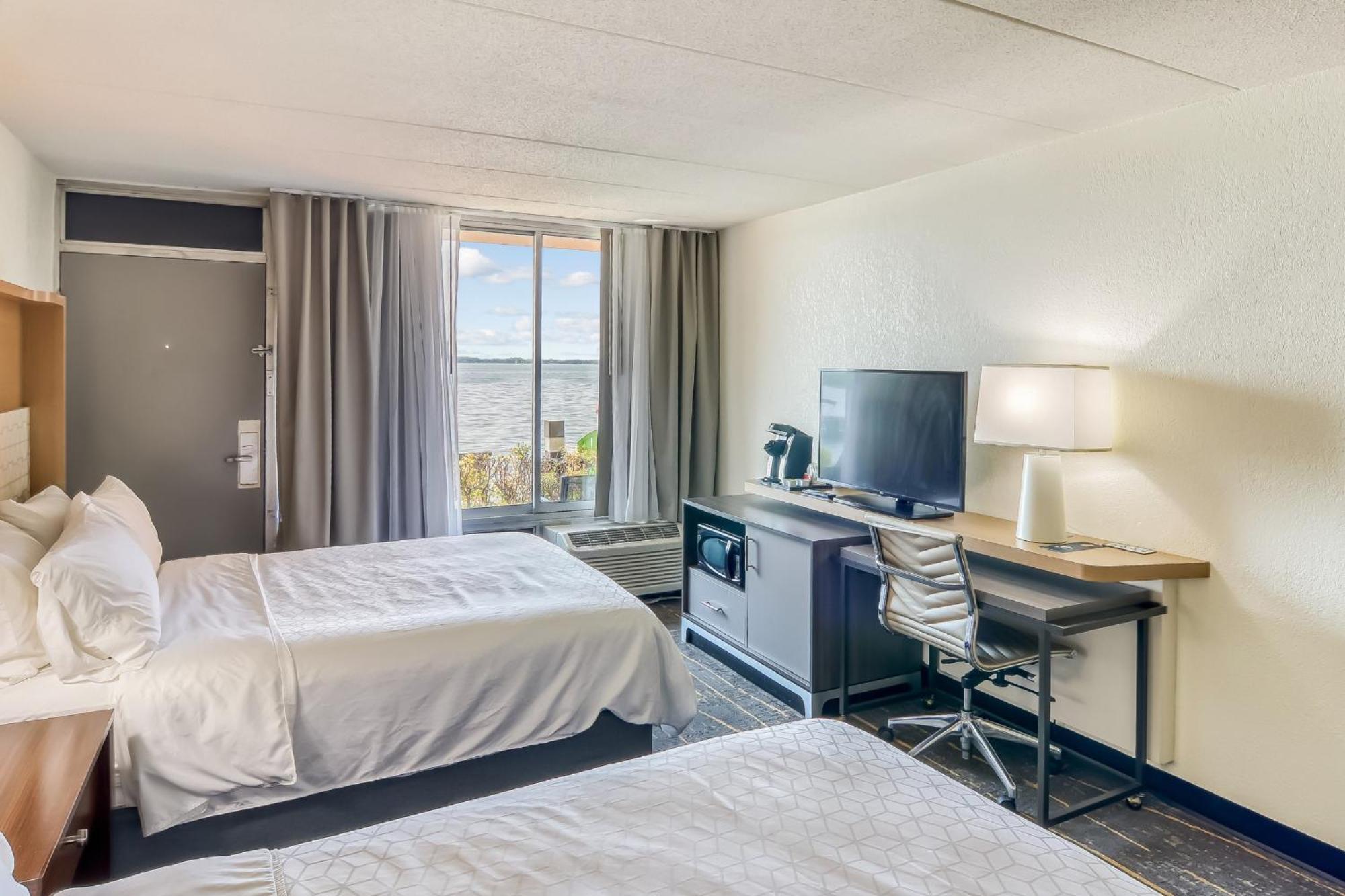 Holiday Inn Detroit Lakes By Ihg Экстерьер фото