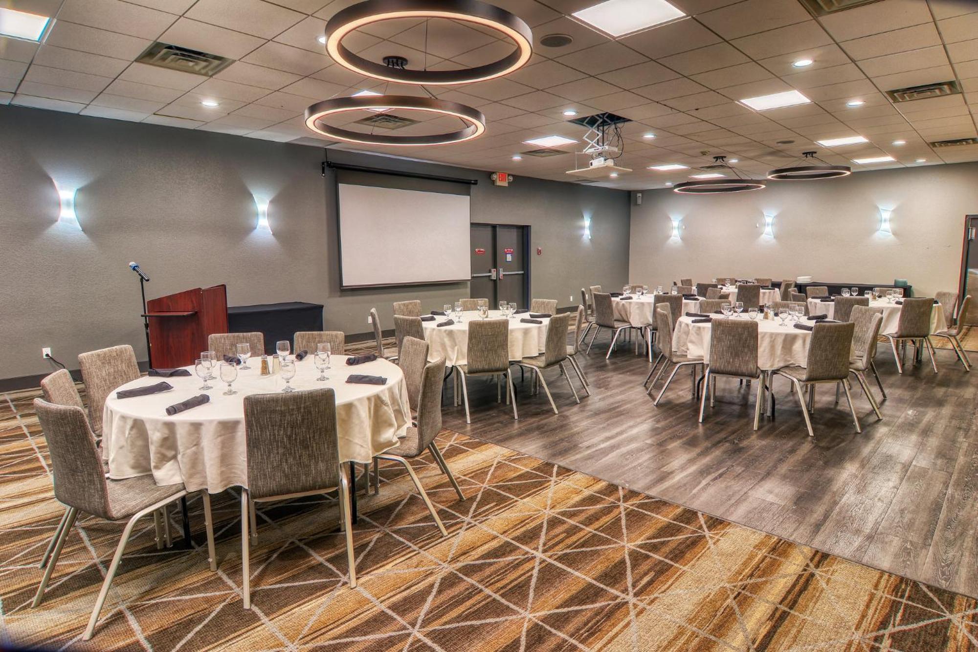 Holiday Inn Detroit Lakes By Ihg Экстерьер фото
